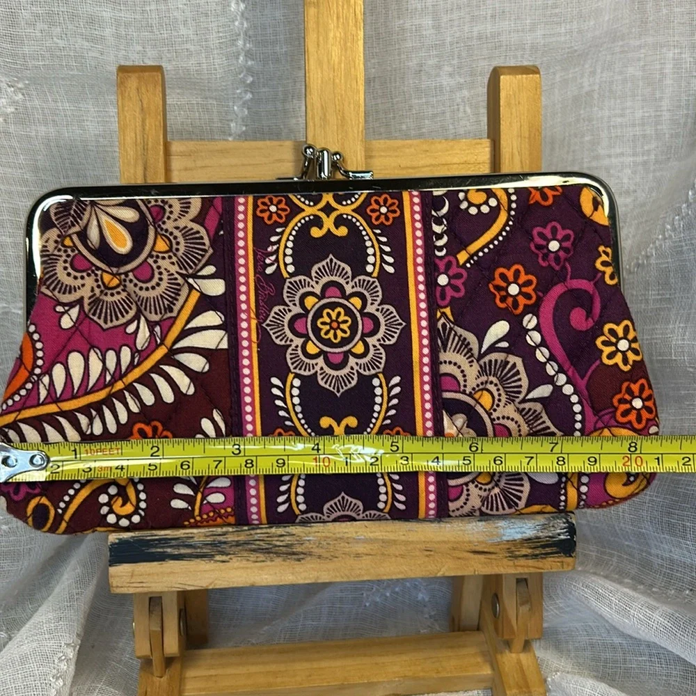 Vera Bradley almost new kiss lock large wallet / clutch - Picture 3 of 14